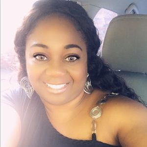 Meet your Posher, Felicia